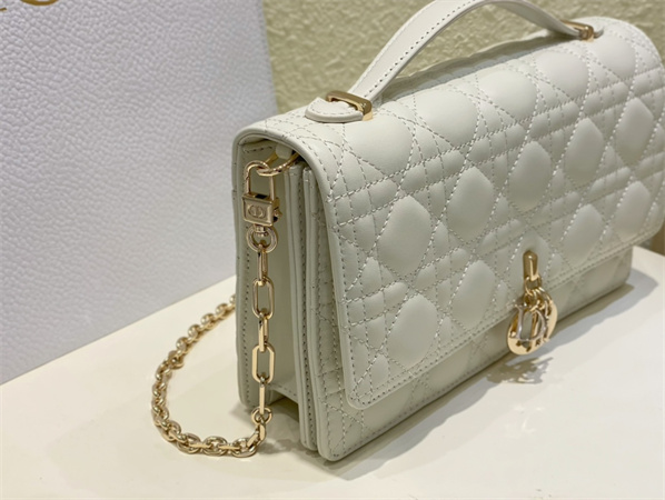 cd miss D*or top handle bag cannage lambskin white