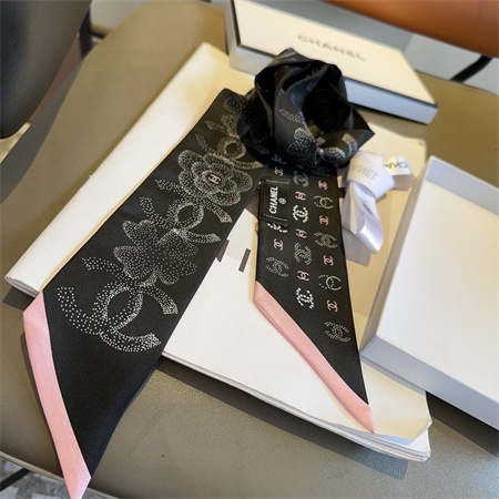 Ch*el twilly 100% silk 32002