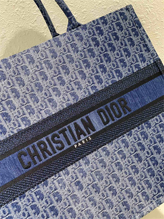 cd large book tote blue denim D*or oblique jacquard