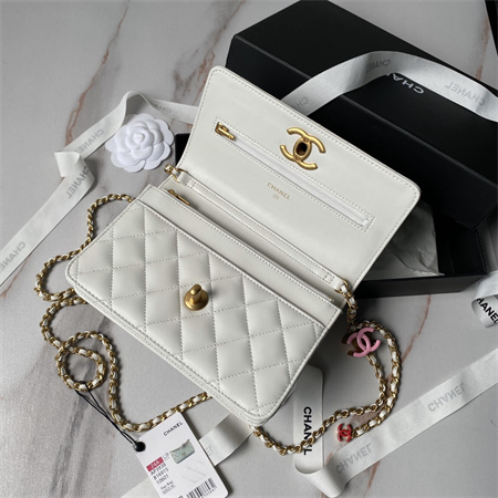 Ch*el wallet on chain shiny lambskin, enamel & gold-tone metal white ap3938