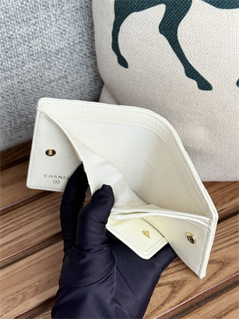 Ch*el wallet grained calfskin/lambskin a84028