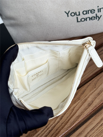 Ch*el classic mini pouch grained calfskin/lambskin ap1071