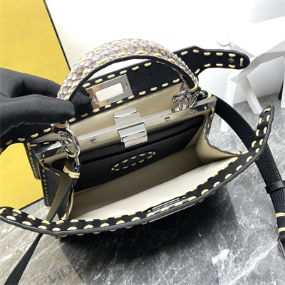 Fen.di Peekaboo ISeeU Small Cuoio Romano leatherSelleria bag with 556 hand-sewn topstitches