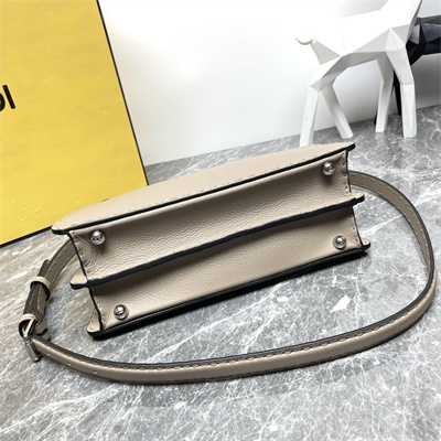 Fen.di Peekaboo ISeeU Small Cuoio Romano leatherSelleria bag with 556 hand-sewn topstitches