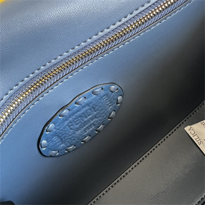 Fen.di BaguetteSelleria bag with 612 hand-sewn topstitches