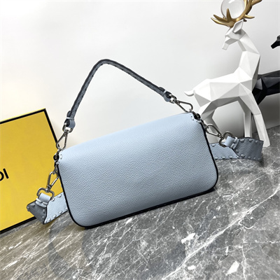 Fen.di BaguetteSelleria bag with 612 hand-sewn topstitches