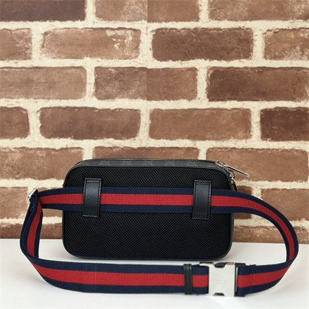 G*u*i gg belt bag with zip pocket black 792094