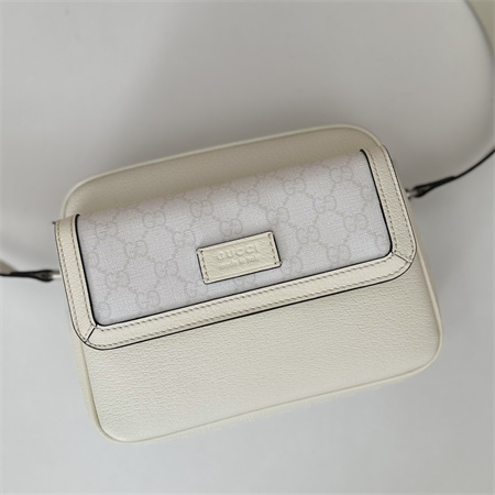 g*u*i small gg crossbody bag with tag white leather and white gg S*p*e canvas 795464