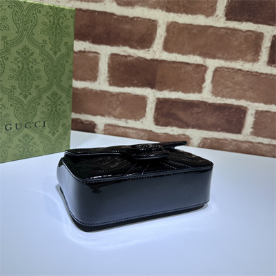 Gu.cci GG Marmont Mini Bag Black Patent 476433