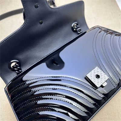 Gu.cci GG Marmont Medium Shoulder Bag Black Patent 443497