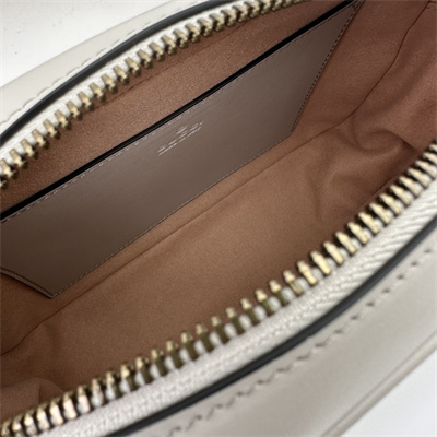 Gu.cci GG Marmont Small Shoulder Bag Grey 447632