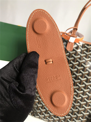 Go*ard saint l0*is gm bag in Go*ardine canvas & chevroches calfskin