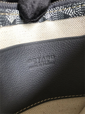 Go*ard plumet pocket wallet in Go*ardine canvas