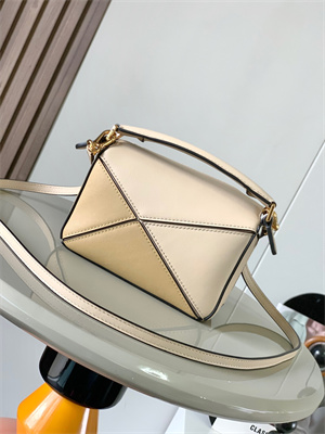 L0ew* mini puzzle bag in classic calfskin