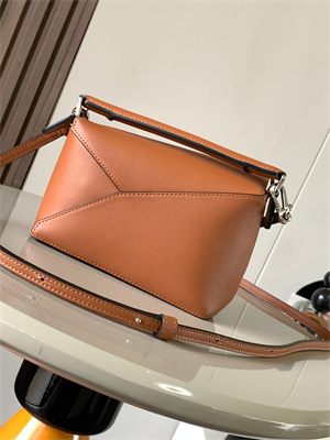 L0ew* mini puzzle bag in classic calfskin