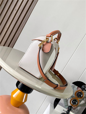 L0ew* small puzzle bag in classic calfskin