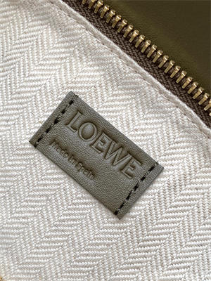 L0ew* small puzzle bag in classic calfskin