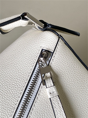 L0ew* small puzzle bag in classic calfskin