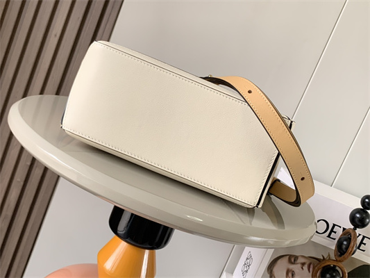 L0ew* small puzzle bag in classic calfskin