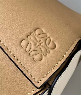 L0ew* small puzzle bag in classic calfskin