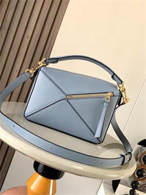 L0ew* small puzzle bag in classic calfskin