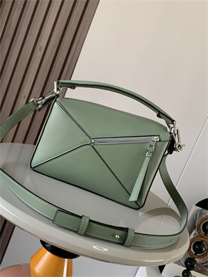 L0ew* small puzzle bag in classic calfskin