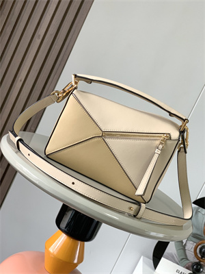 L0ew* small puzzle bag in classic calfskin