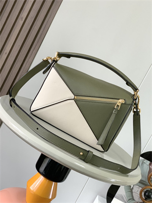 L0ew* small puzzle bag in classic calfskin