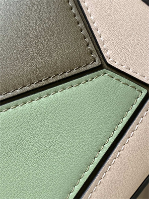 L0ew* small puzzle bag in classic calfskin