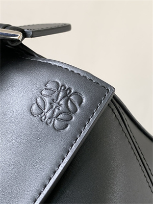 L0ew* small puzzle bag in classic calfskin
