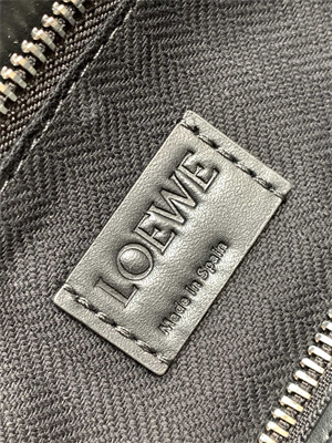 L0ew* small puzzle bag in classic calfskin