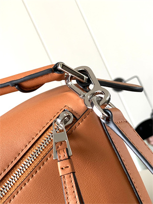 L0ew* small puzzle bag in classic calfskin