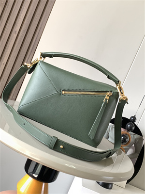 L0ew* small puzzle bag in classic calfskin