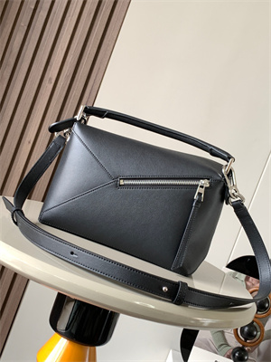 L0ew* small puzzle bag in classic calfskin