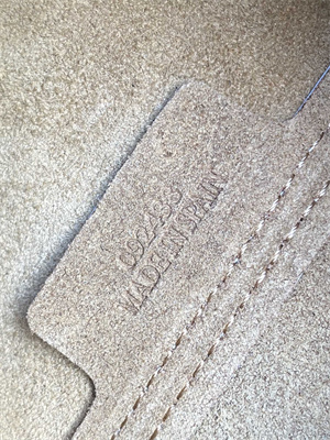 L0ew* puzzle fold pouch in shinny nappa calfskin