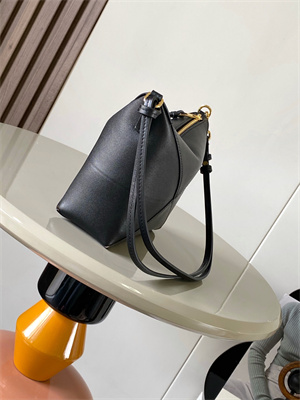 L0ew* puzzle fold pouch in shinny nappa calfskin