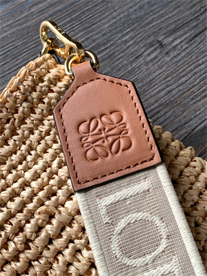 L0ew* mini slit bag in raffia and calfskin