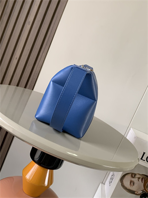 L0ew* puzzle fold wash bag in shiny calfskin