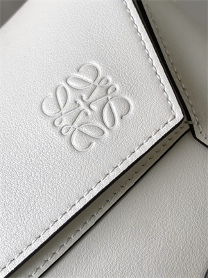 L0ew* puzzle hobo bag in classic calfskin