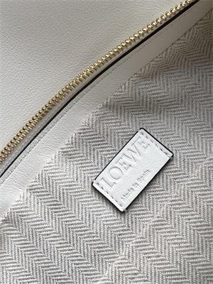 L0ew* puzzle hobo bag in classic calfskin