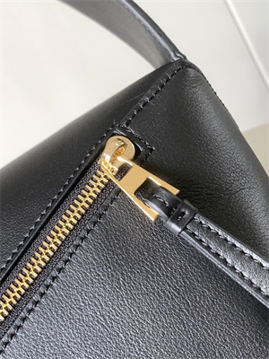 L0ew* puzzle hobo bag in classic calfskin