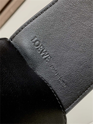 L0ew* puzzle hobo bag in classic calfskin