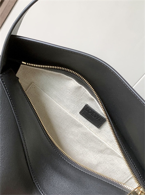 L0ew* puzzle hobo bag in classic calfskin