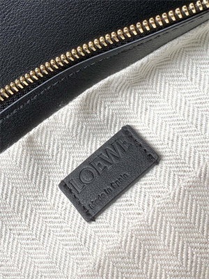 L0ew* puzzle hobo bag in classic calfskin