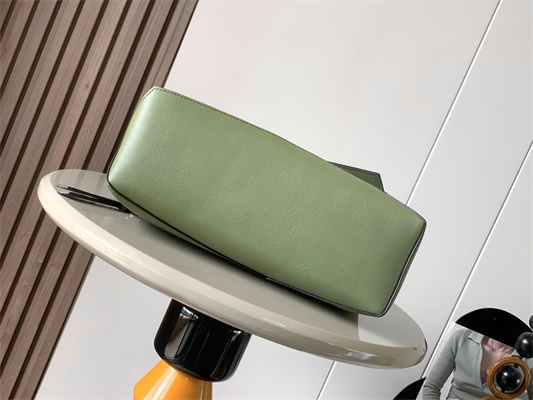 L0ew* puzzle hobo bag in classic calfskin