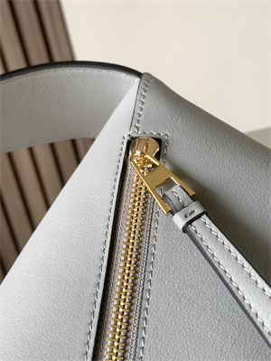 L0ew* puzzle hobo bag in classic calfskin