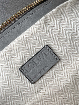 L0ew* puzzle hobo bag in classic calfskin