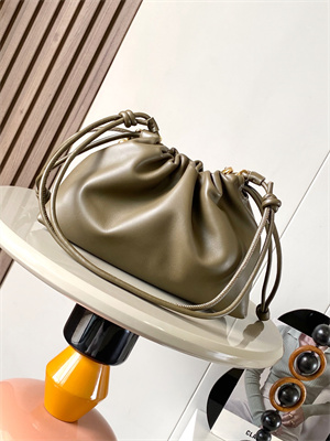 L0ew* medium flamenco purse in mellow nappa lambskin