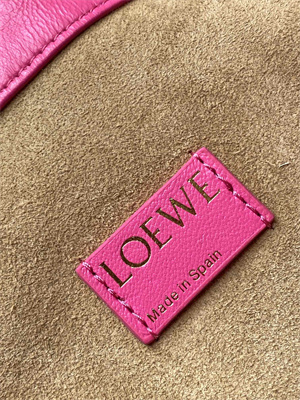 L0ew* medium flamenco purse in mellow nappa lambskin