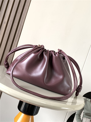 L0ew* medium flamenco purse in mellow nappa lambskin